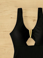 Textured Cut out Front V Neck One Piece Swimsuit